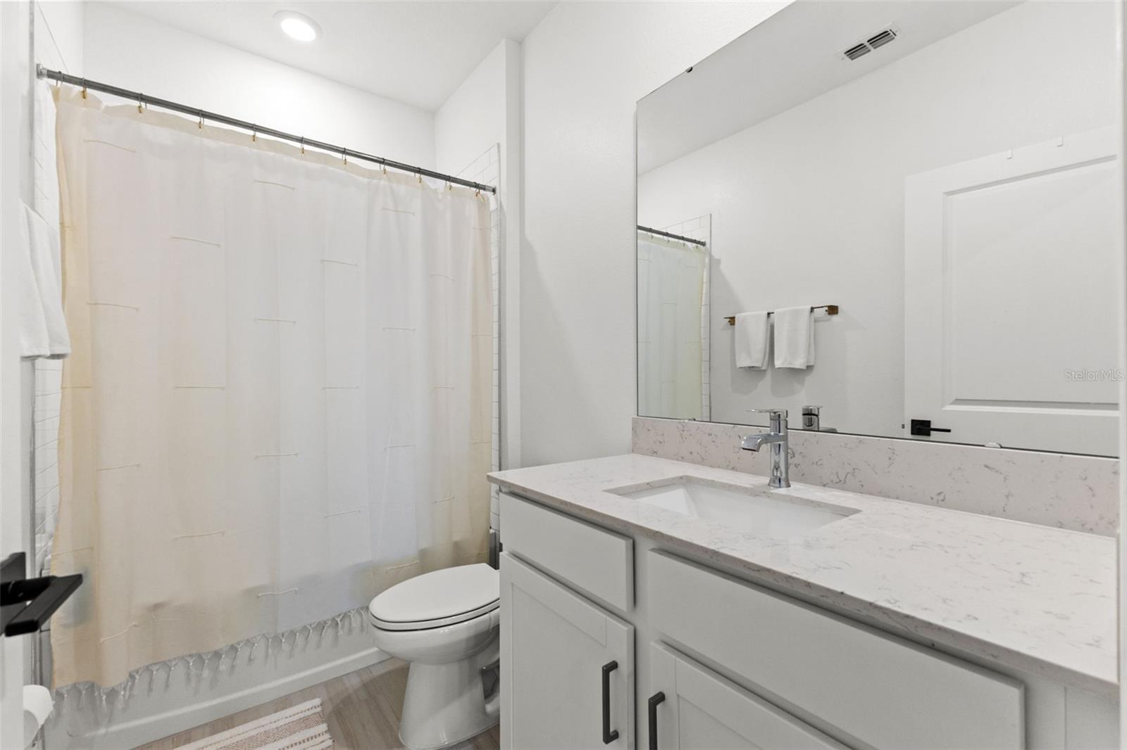 7706 S Juanita St Property Photo 33