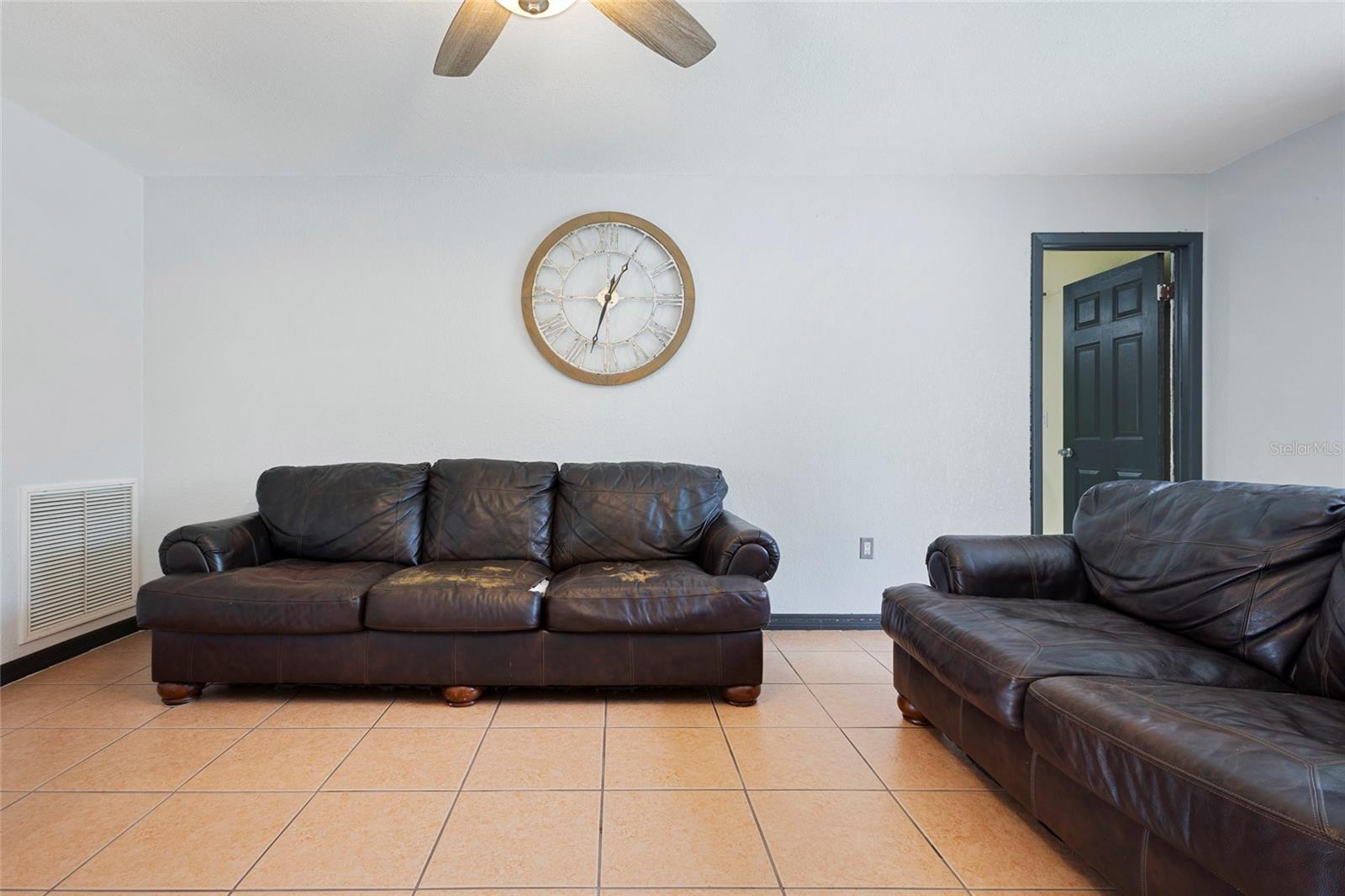 10951 Peppertree Ln Property Photo 13