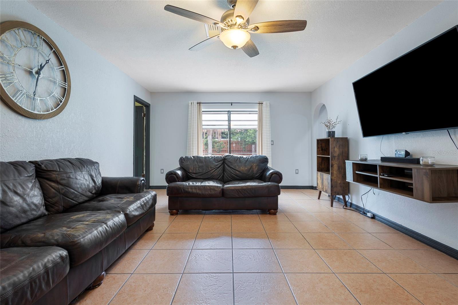 10951 Peppertree Ln Property Photo 14
