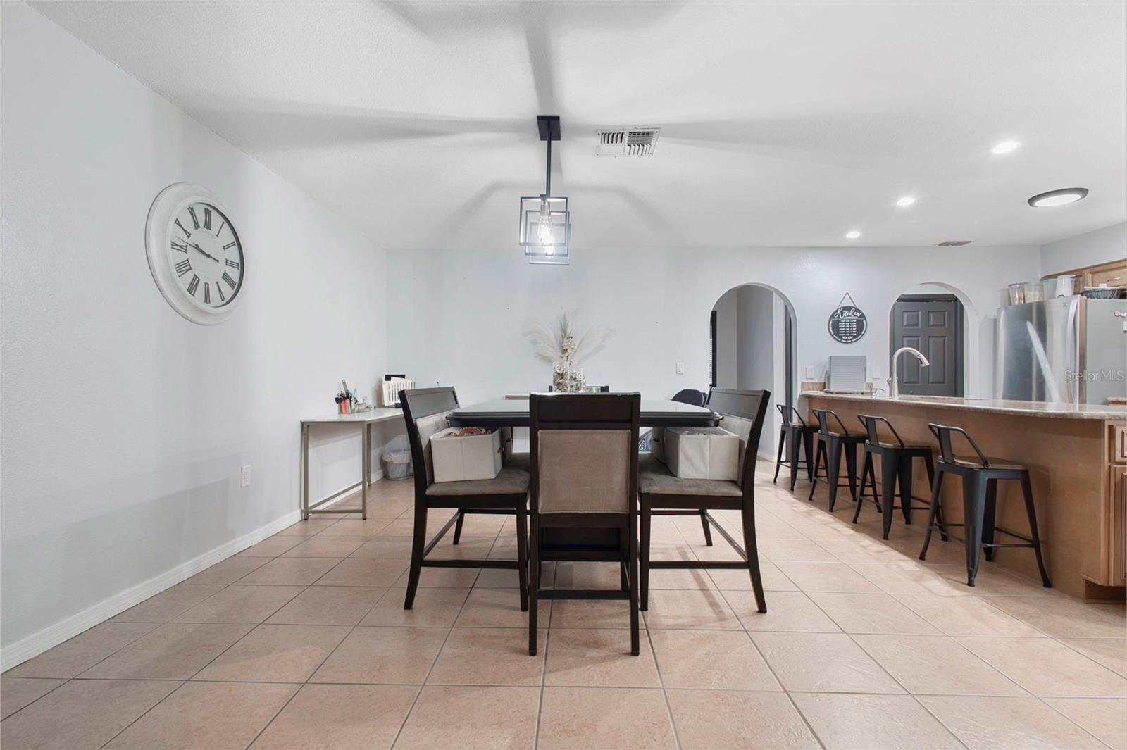 10951 Peppertree Ln Property Photo 16