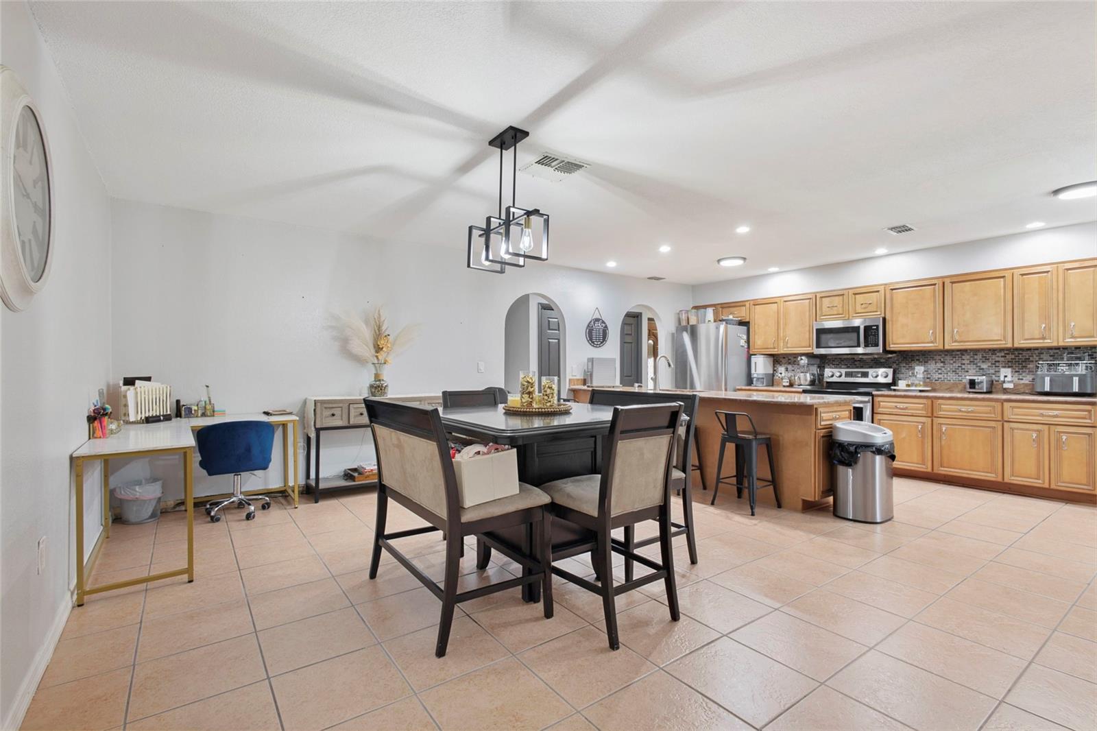 10951 Peppertree Ln Property Photo 17