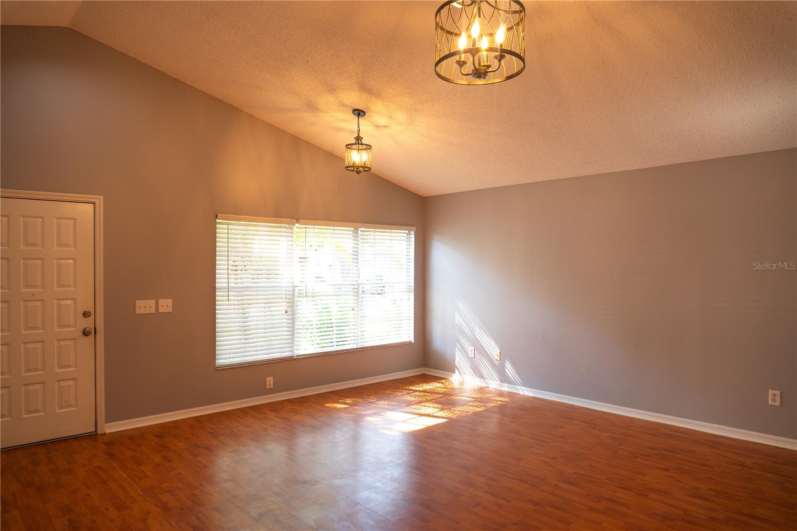 1851 Falling Star Ln Property Photo 6