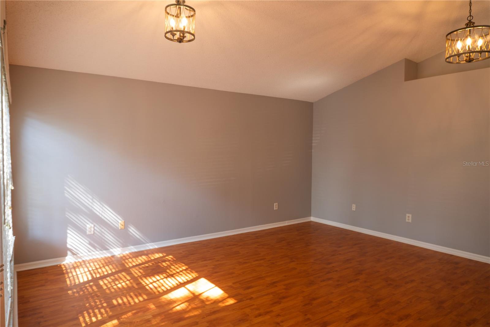 1851 Falling Star Ln Property Photo 9