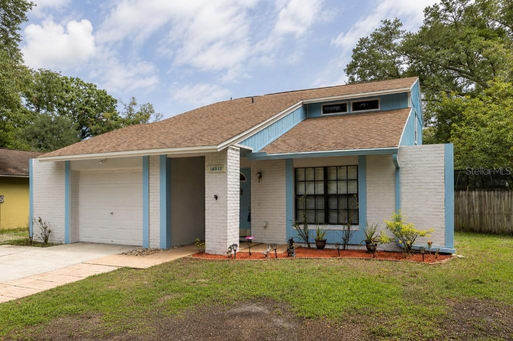 16317 Caliente Pl Property Photo 2
