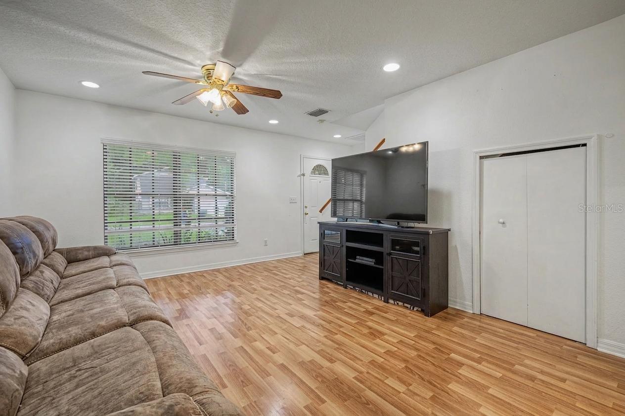 16317 Caliente Pl Property Photo 6