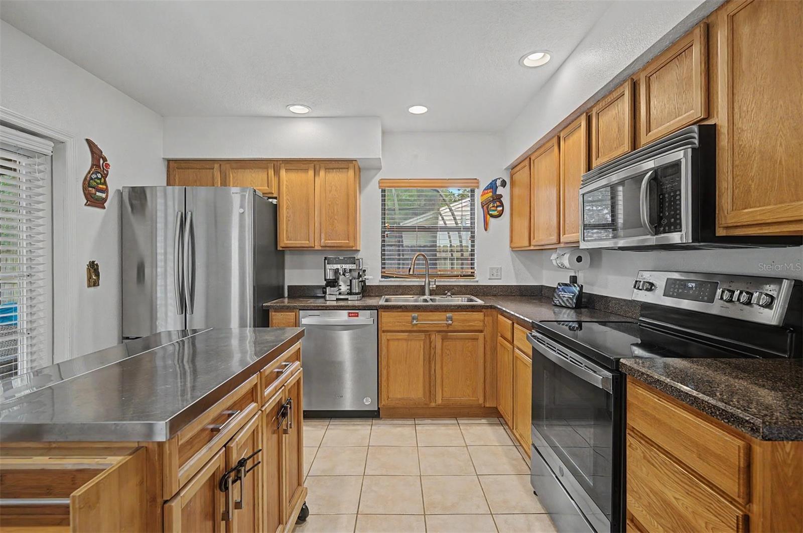 16317 Caliente Pl Property Photo 9