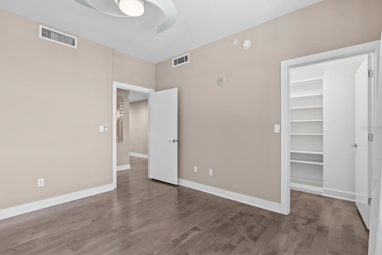 1120 E Kennedy Blvd #1216 Property Photo 20