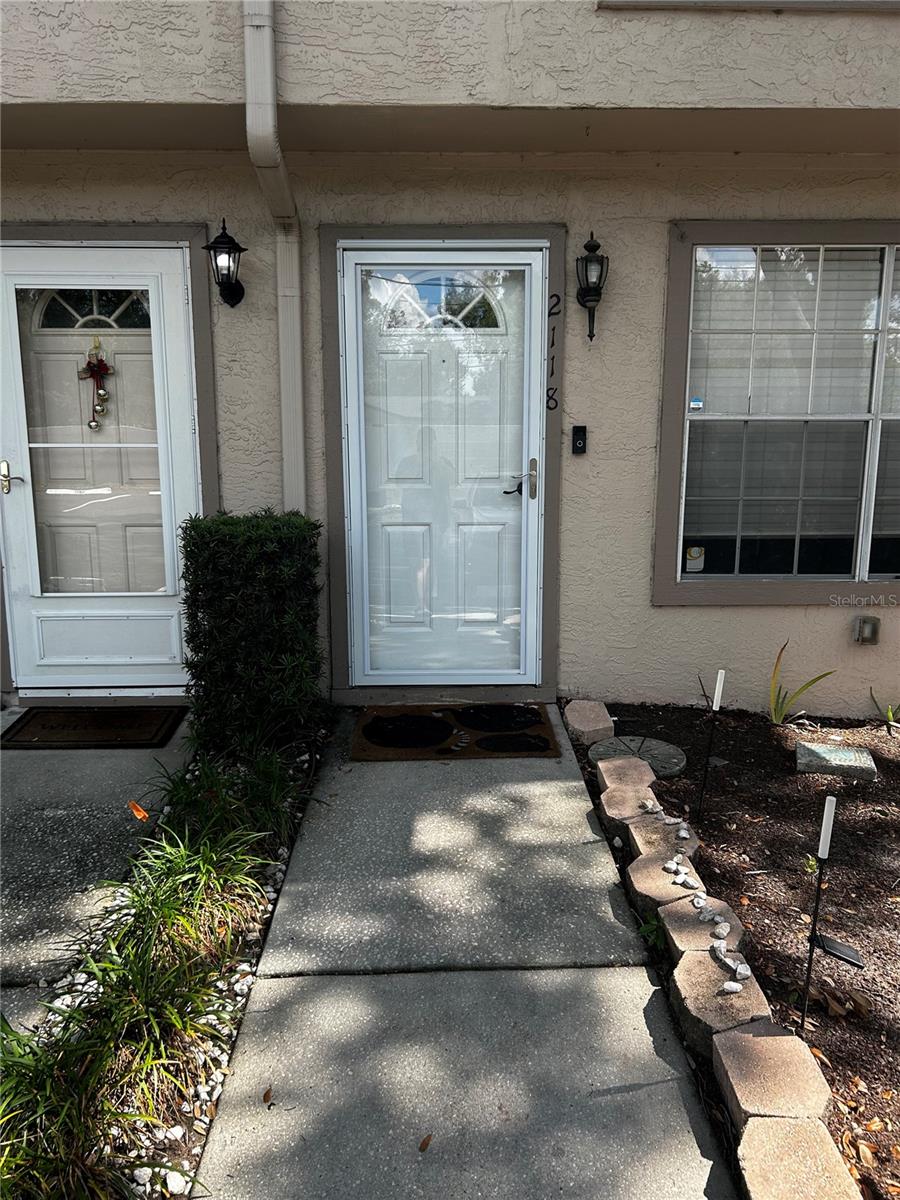 2118 Fletchers Point Cir Property Photo 2