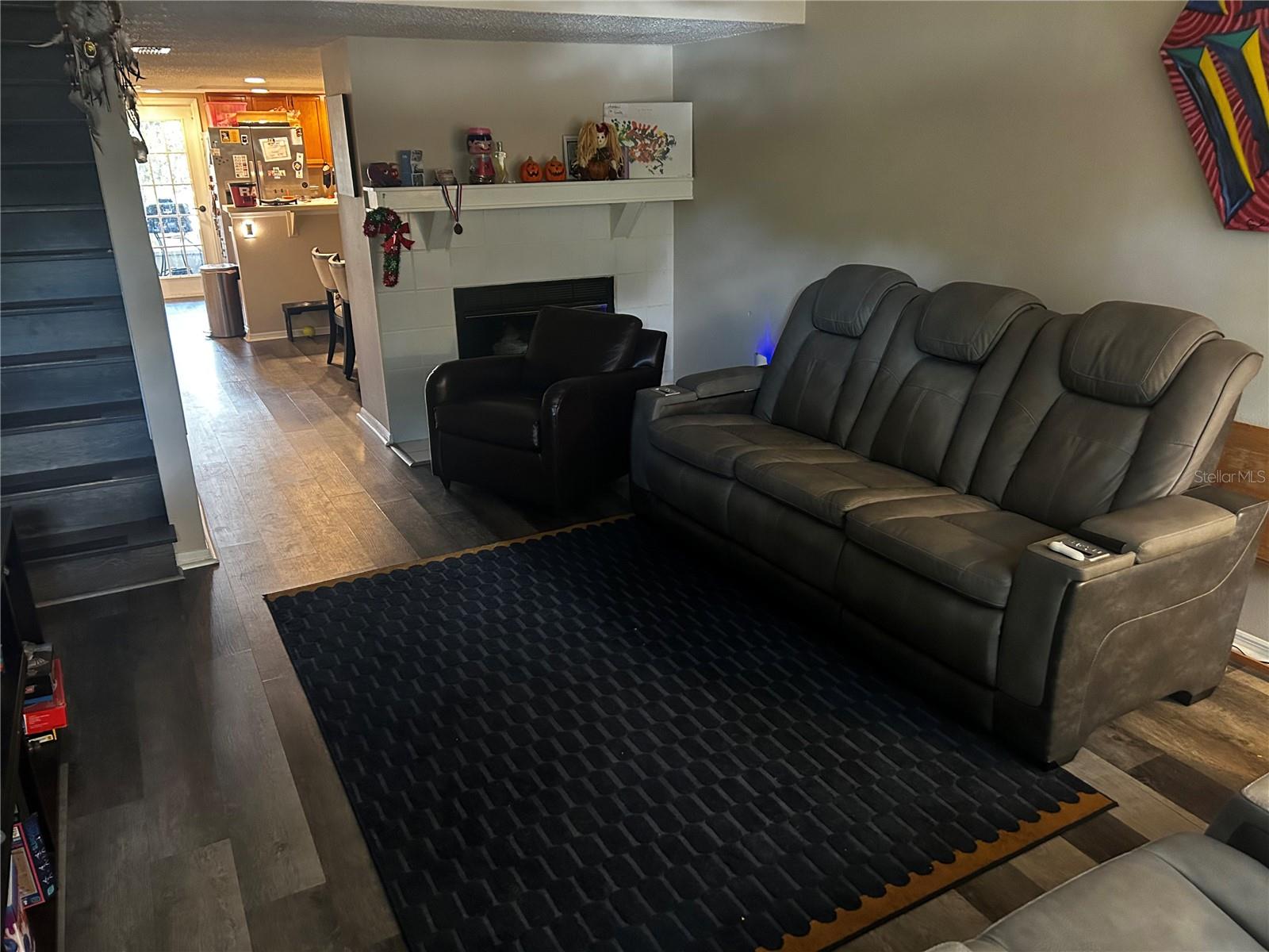 2118 Fletchers Point Cir Property Photo 4