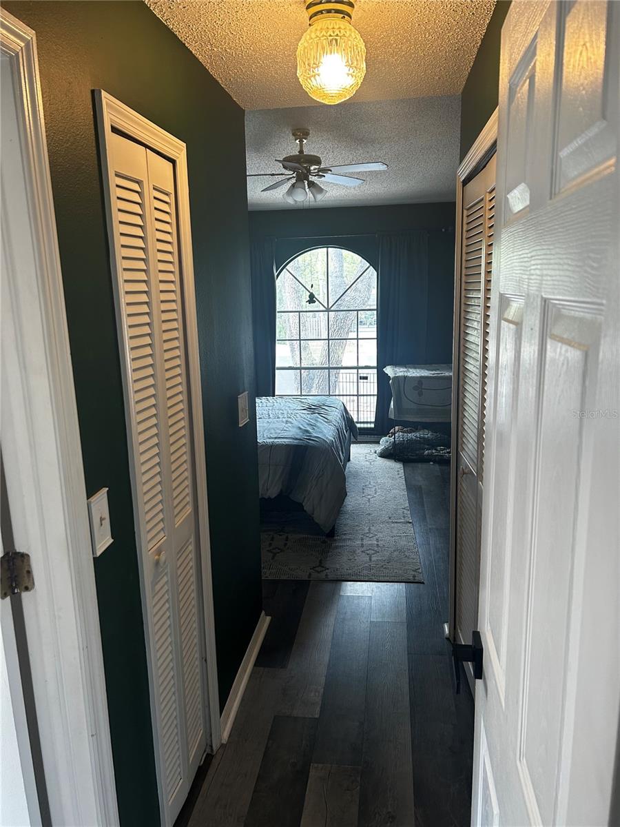 2118 Fletchers Point Cir Property Photo 9