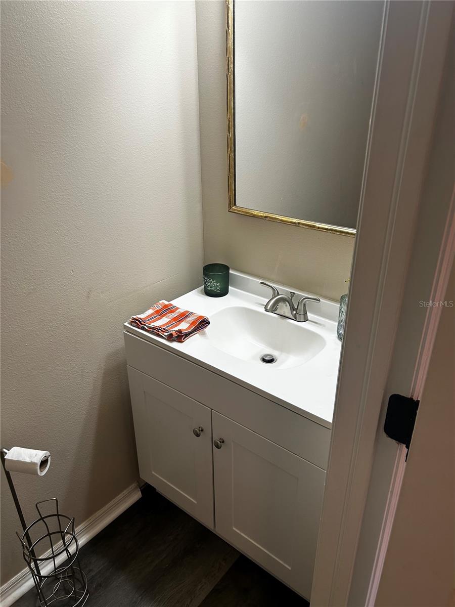 2118 Fletchers Point Cir Property Photo 15