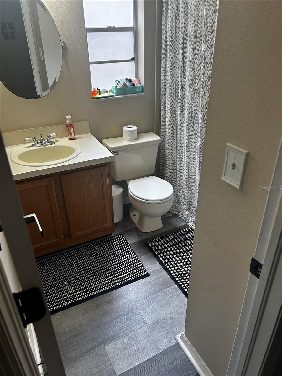 2118 Fletchers Point Cir Property Photo 19
