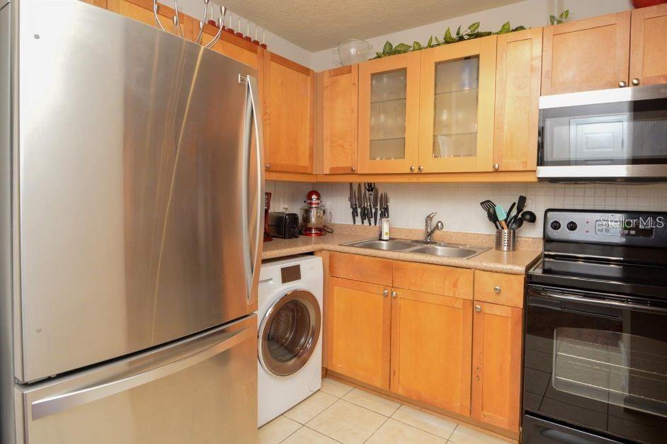 3889 Pompano Dr Se #c Property Photo 9