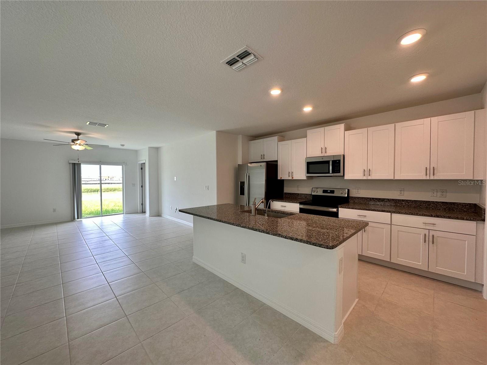 11131 Radiant Shore Loop Property Photo 4