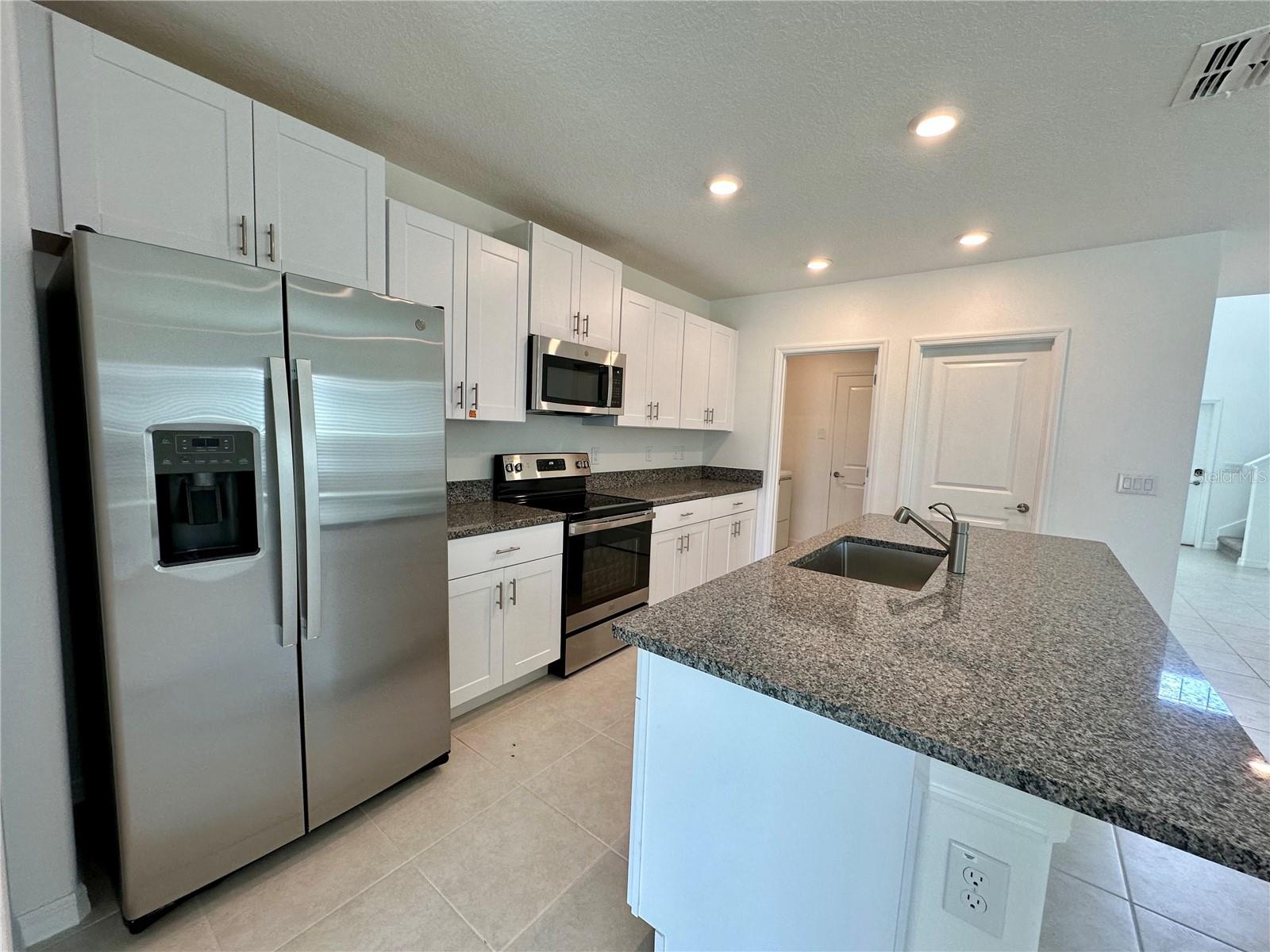 11131 Radiant Shore Loop Property Photo 9