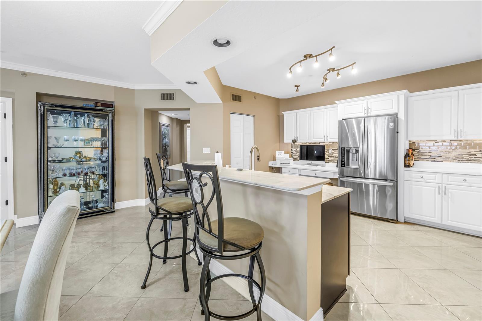 16750 Gulf Blvd #313 Property Photo 6