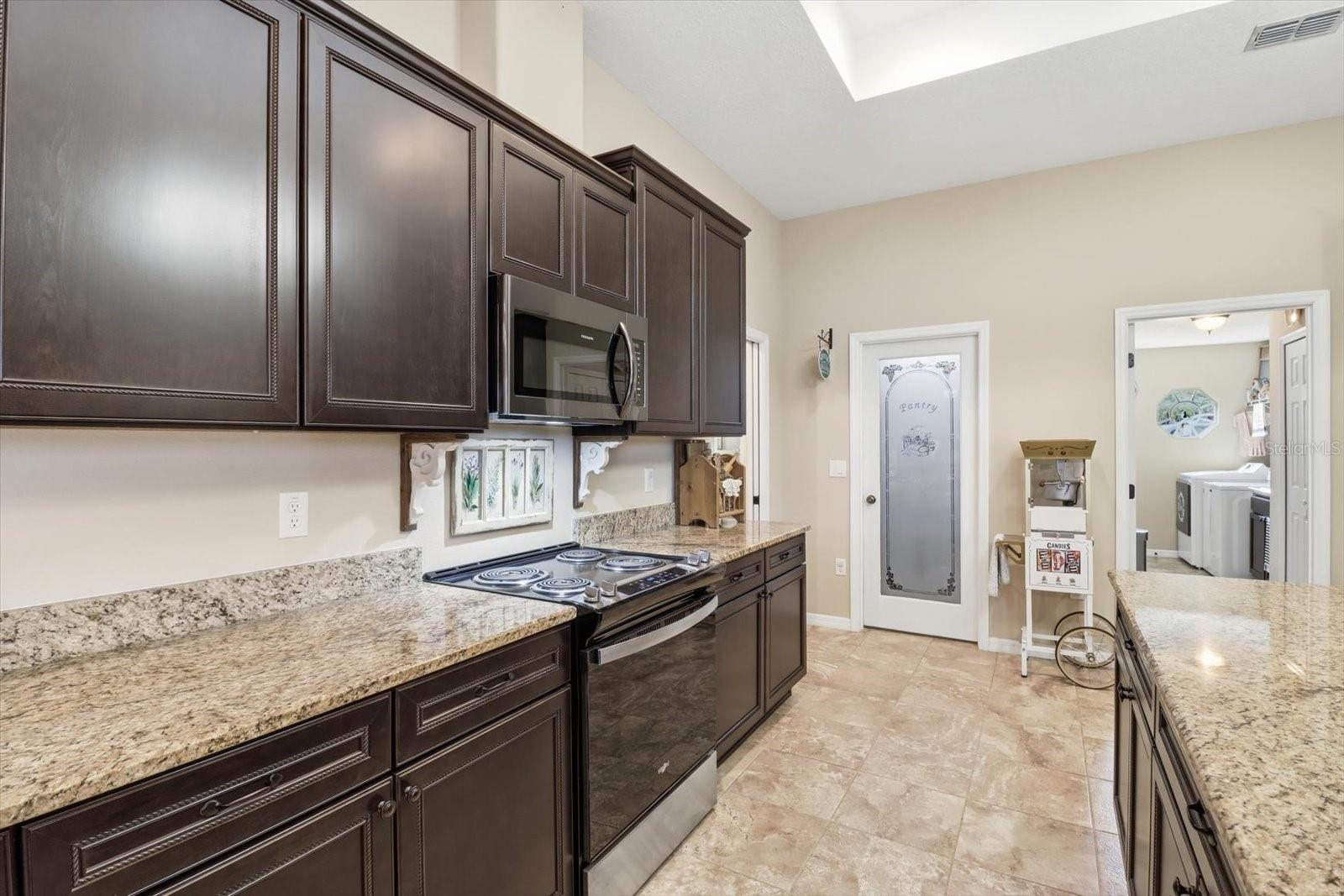 3028 S Davis Lake Dr Property Photo 17