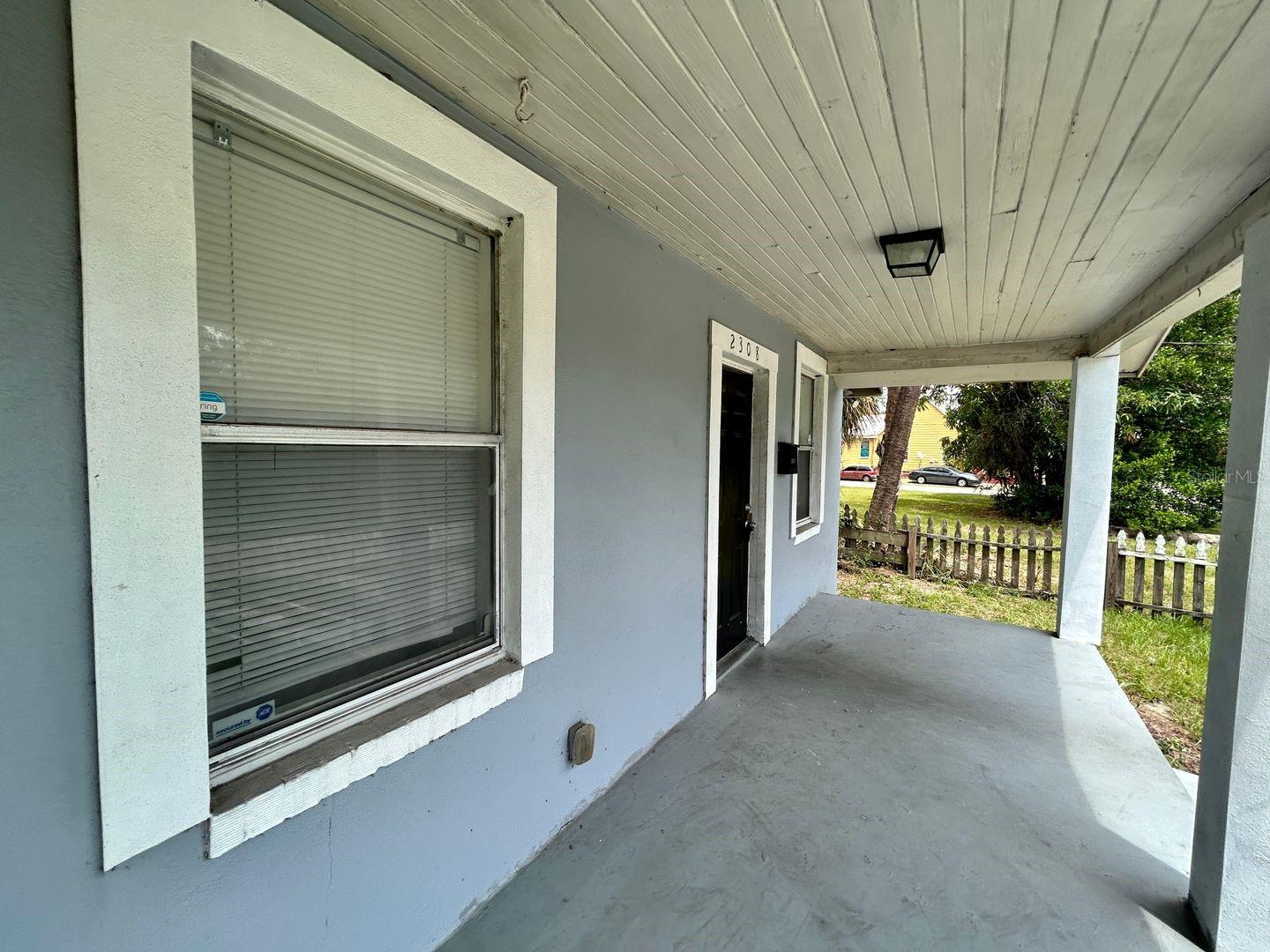 2308 E 15th Ave Property Photo 2