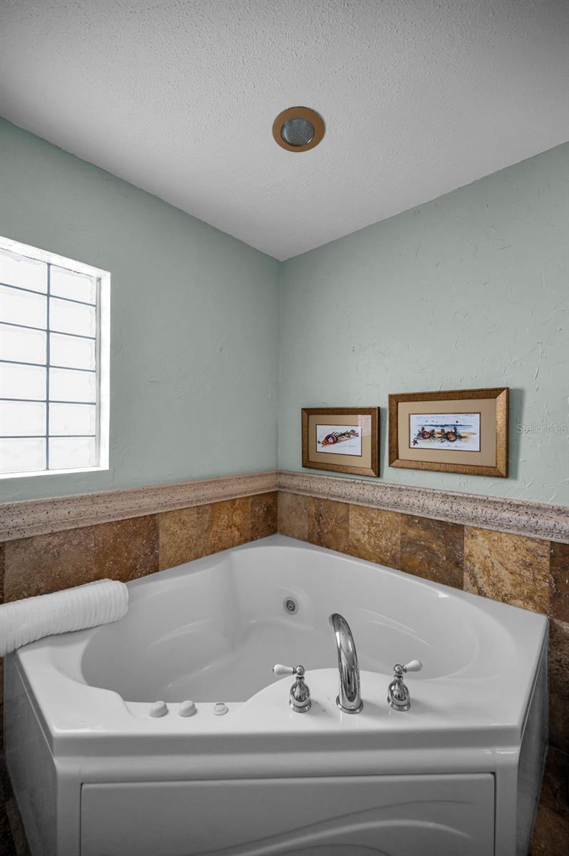 111 17th St Property Photo 55