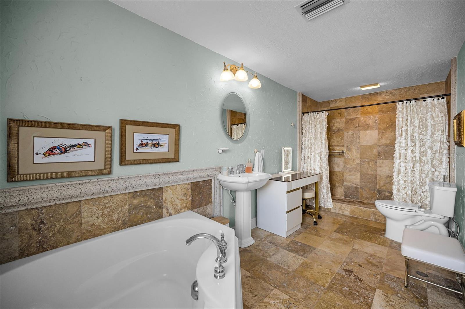 111 17th St Property Photo 56