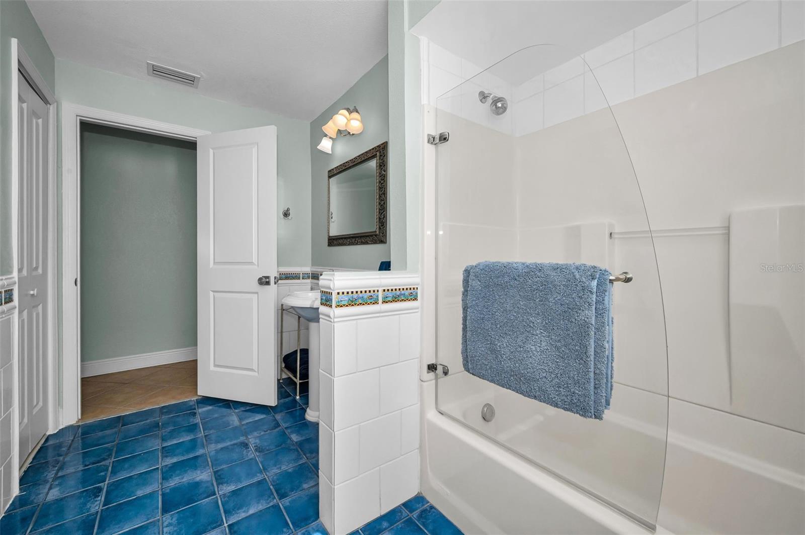 111 17th St Property Photo 64