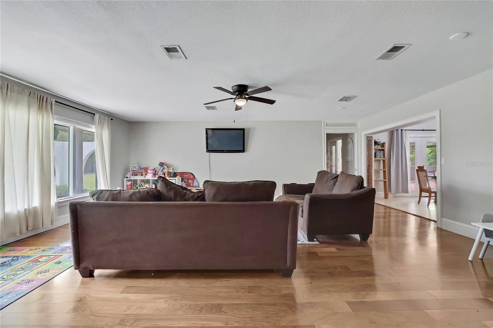 12305 Leanne Dr Property Photo 10