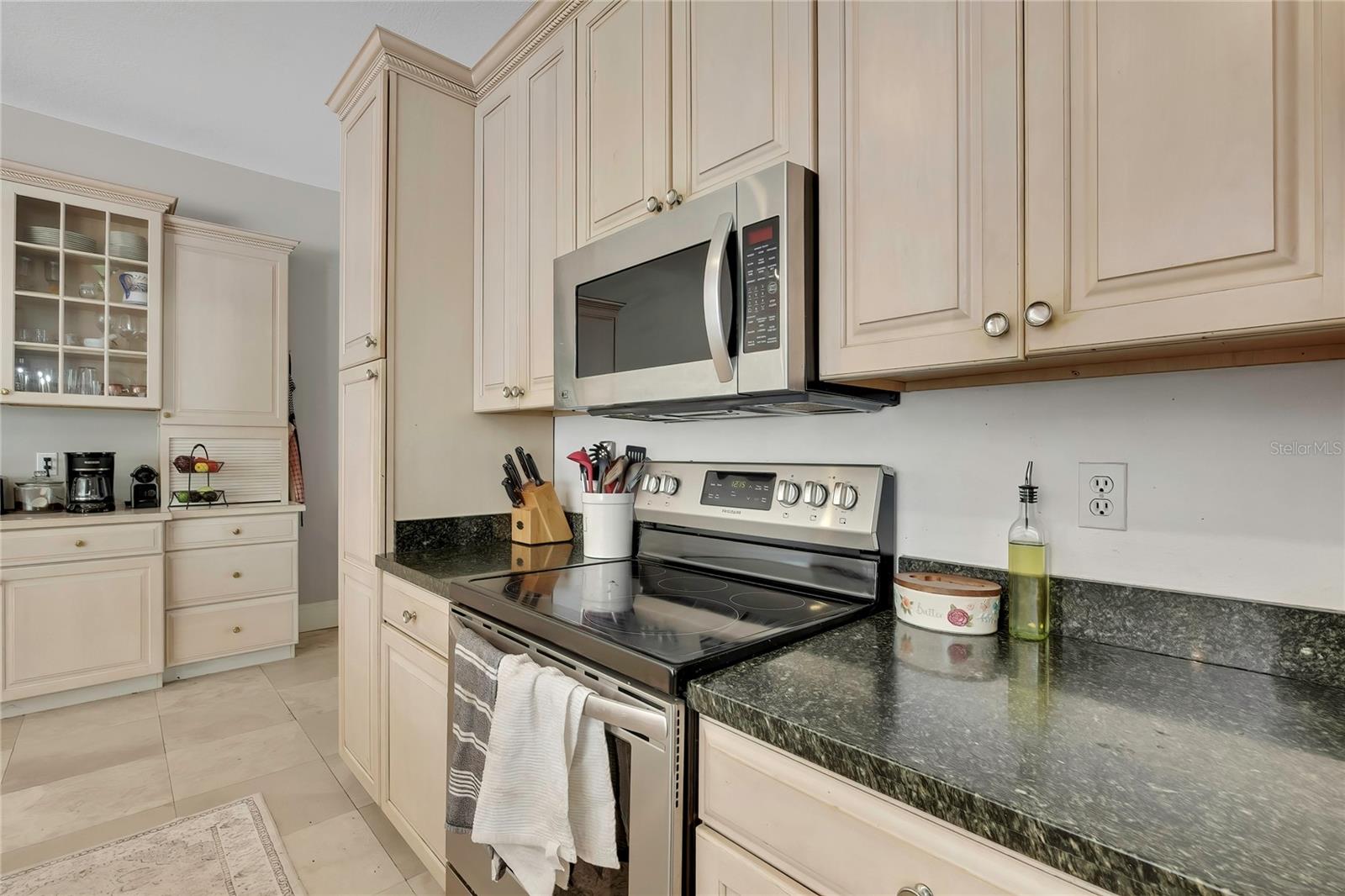 12305 Leanne Dr Property Photo 19