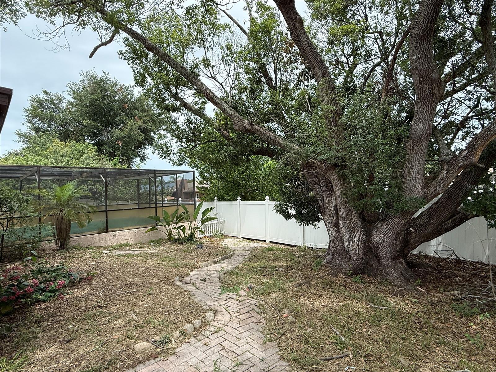 8825 Wabash Ln Property Photo 5