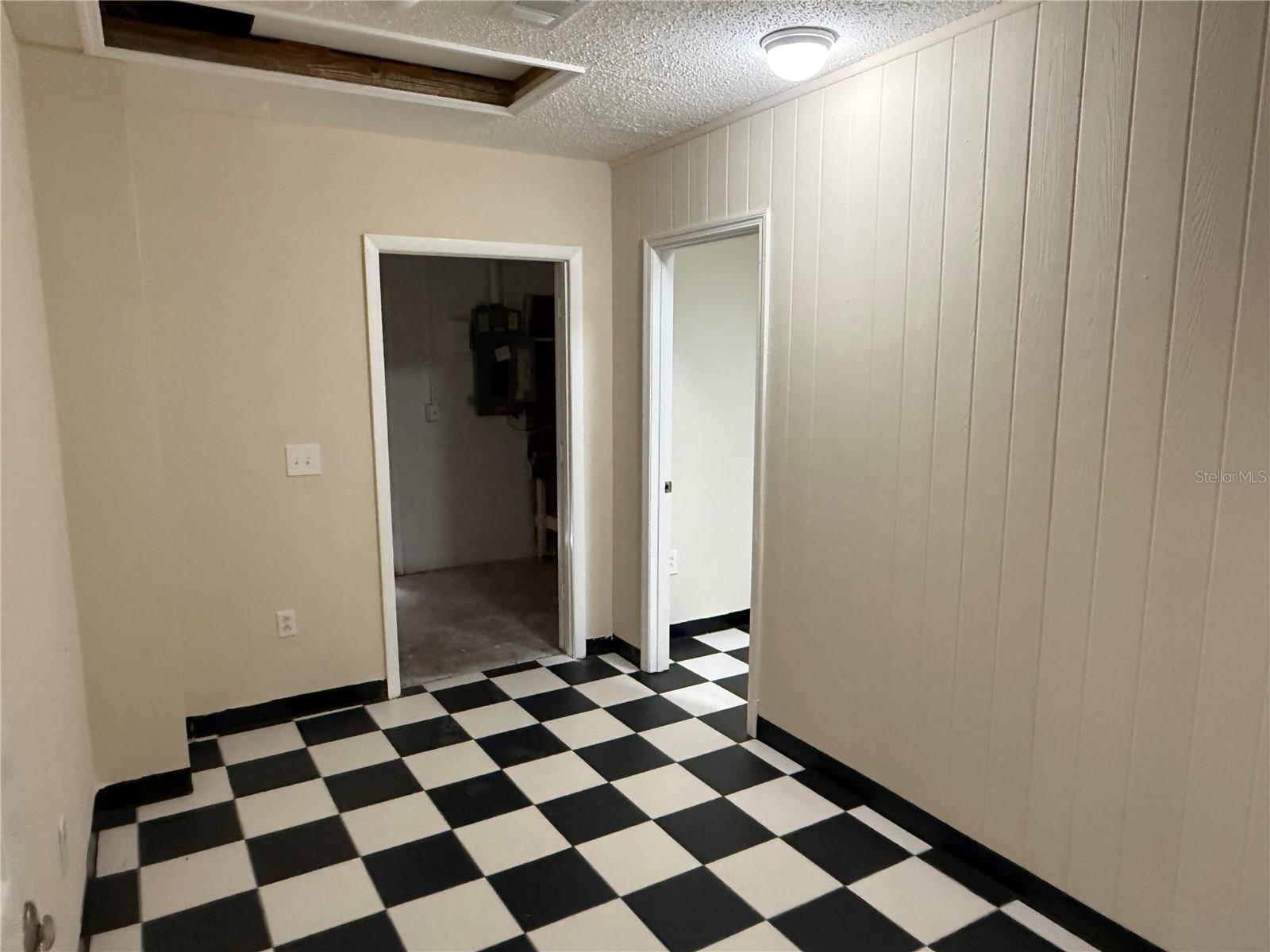 8825 Wabash Ln Property Photo 21