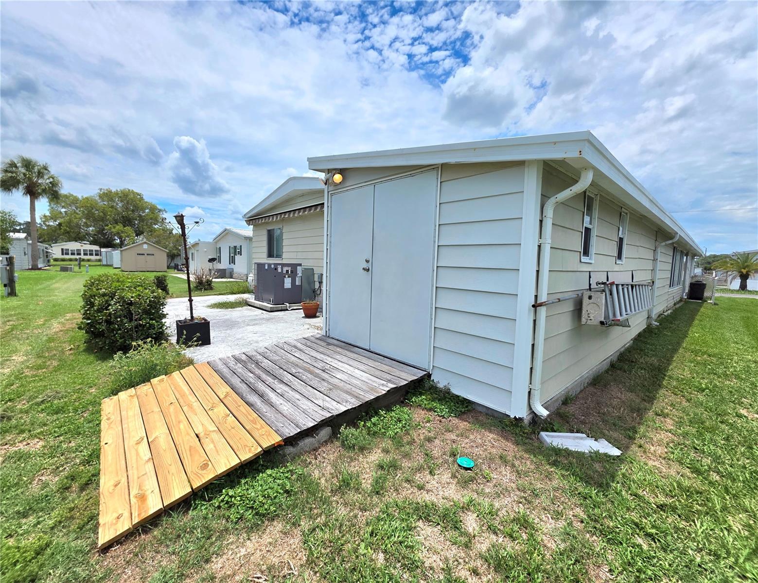 5334 Comanche St Property Photo 6