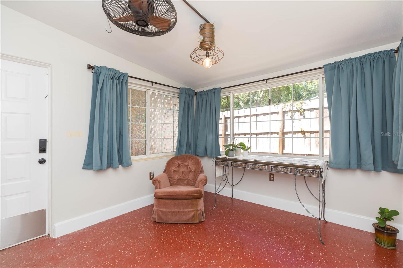 5431 Tower St Property Photo 6