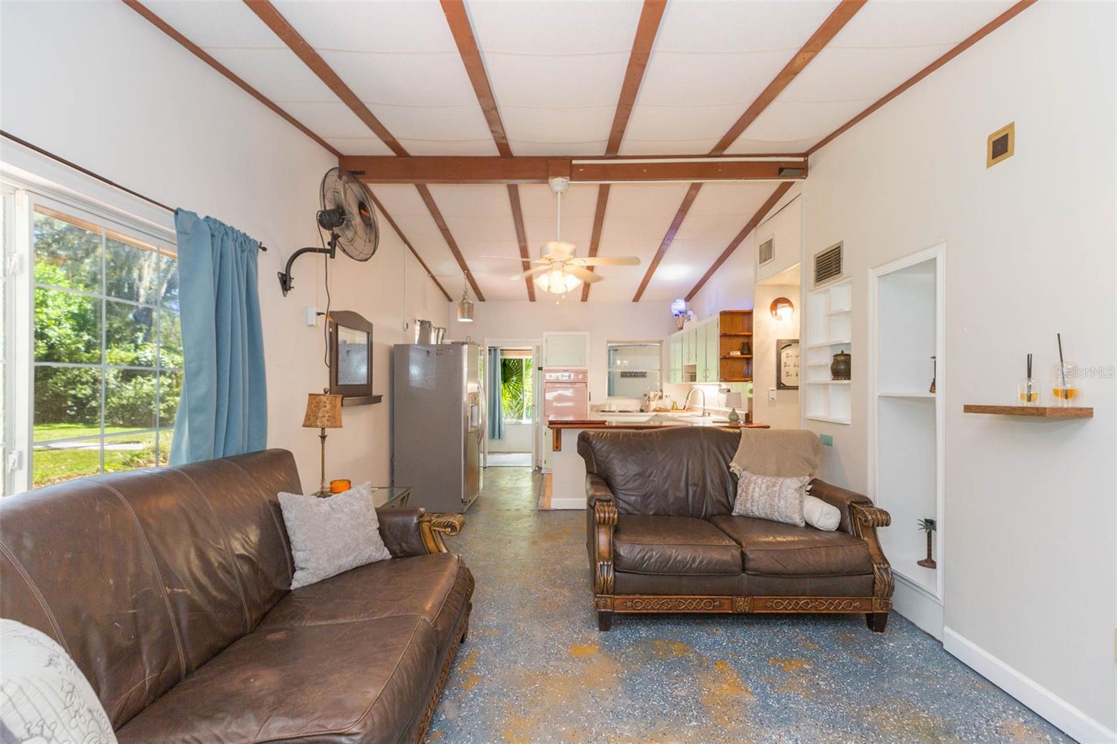 5431 Tower St Property Photo 10
