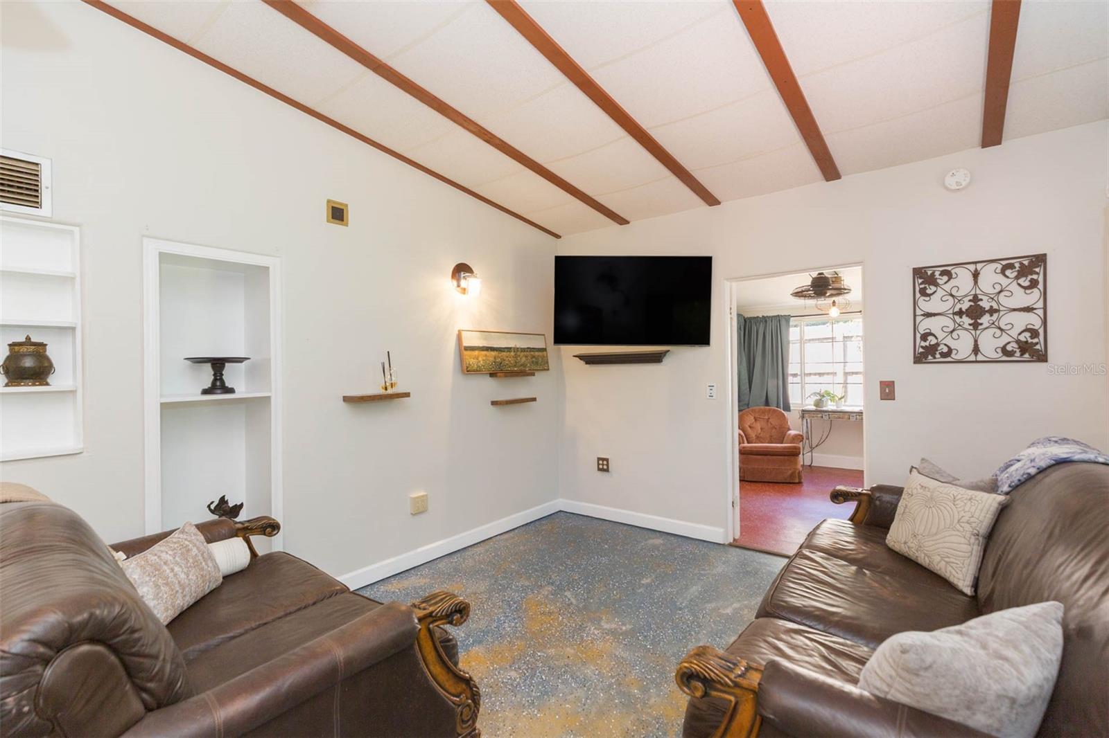 5431 Tower St Property Photo 12
