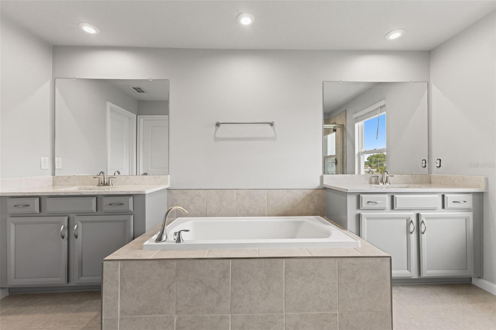 4221 Cloud Hopper Way Property Photo 32