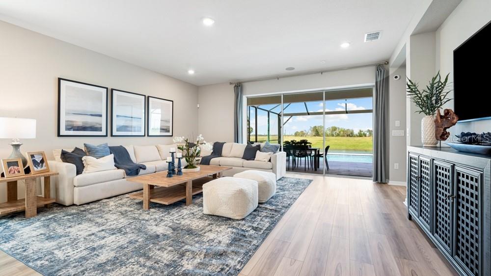12817 Dockyard Trl Property Photo 3