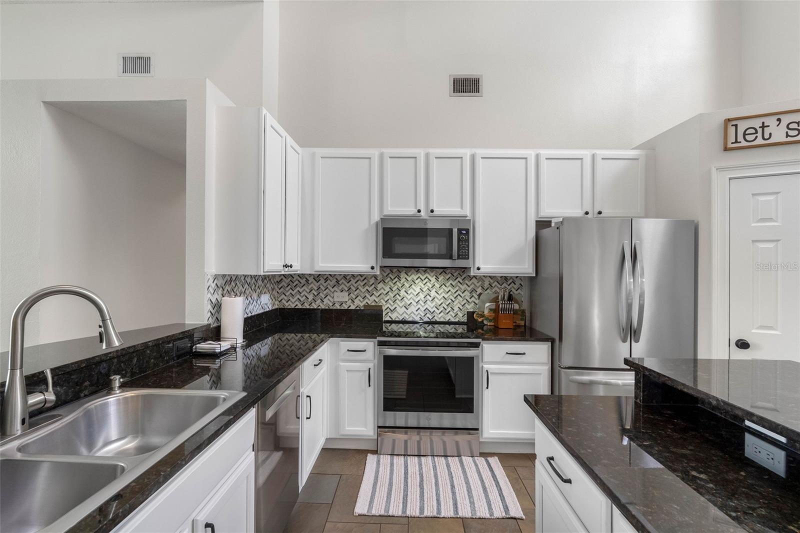 9104 Cypress Keep Ln Property Photo 12