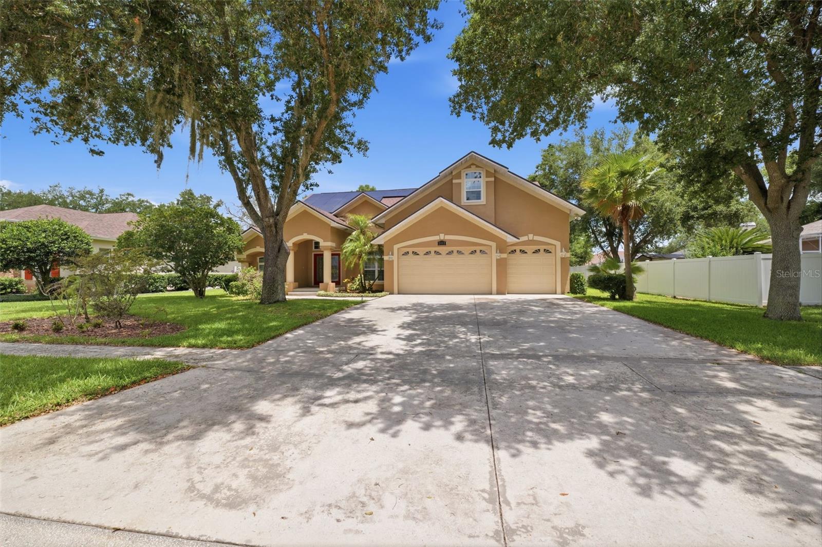 2112 Heritage Crest Dr Property Photo 48