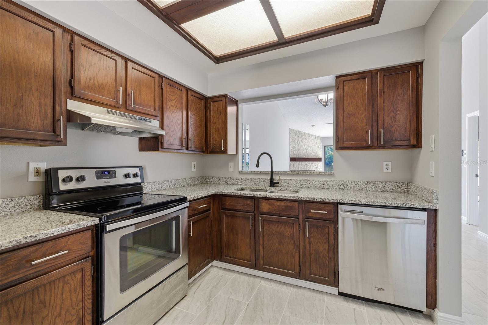 3962 Mermoor Dr Property Photo 40