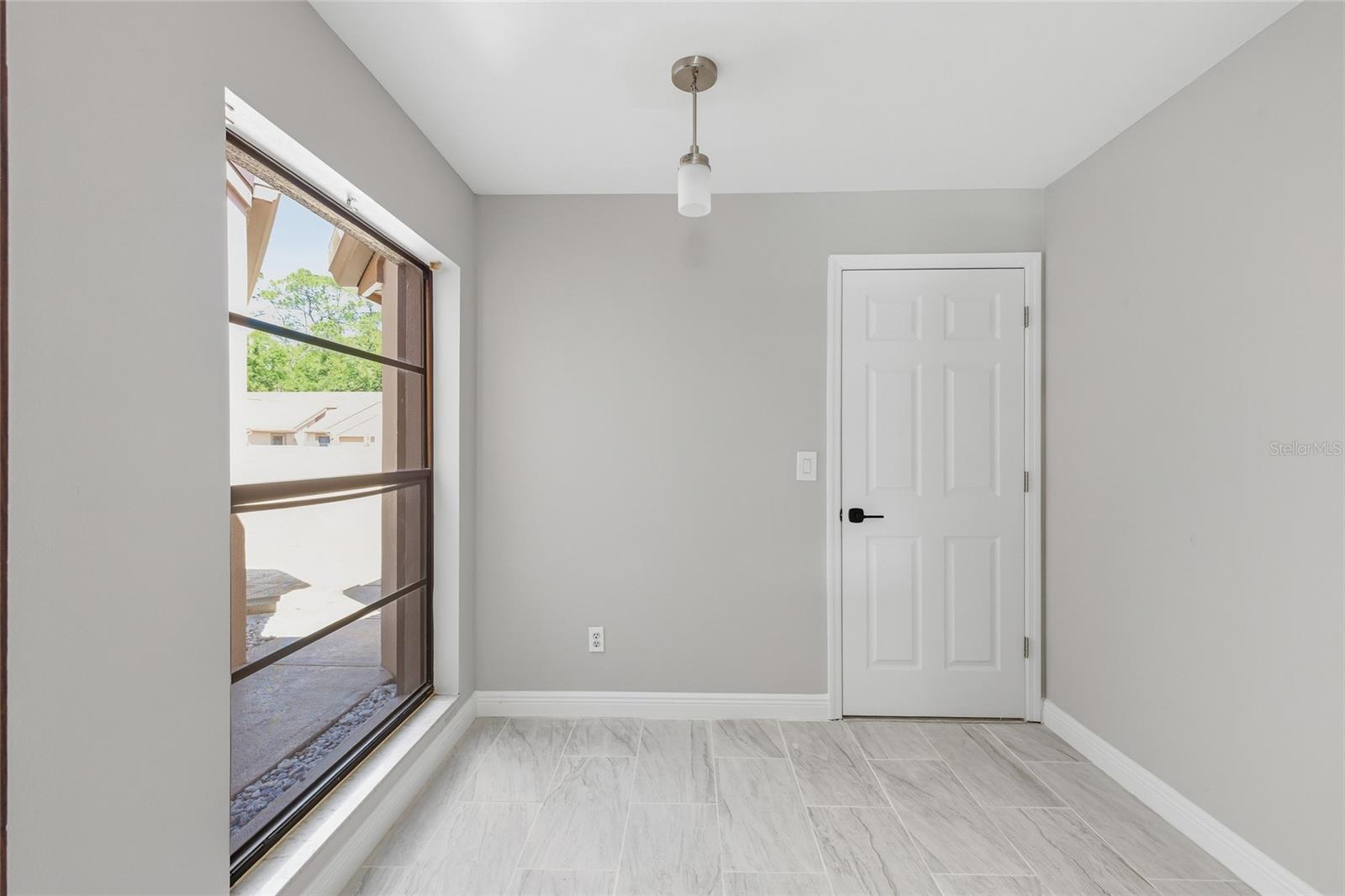 3962 Mermoor Dr Property Photo 44