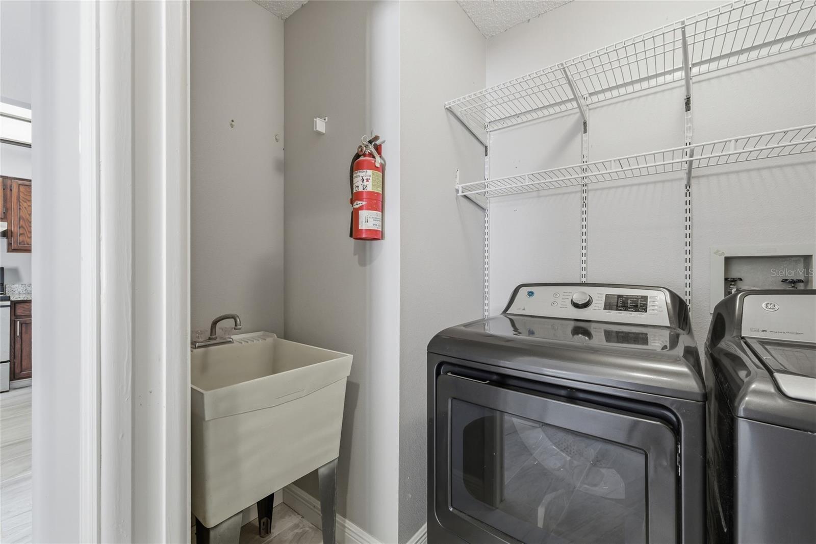 3962 Mermoor Dr Property Photo 60