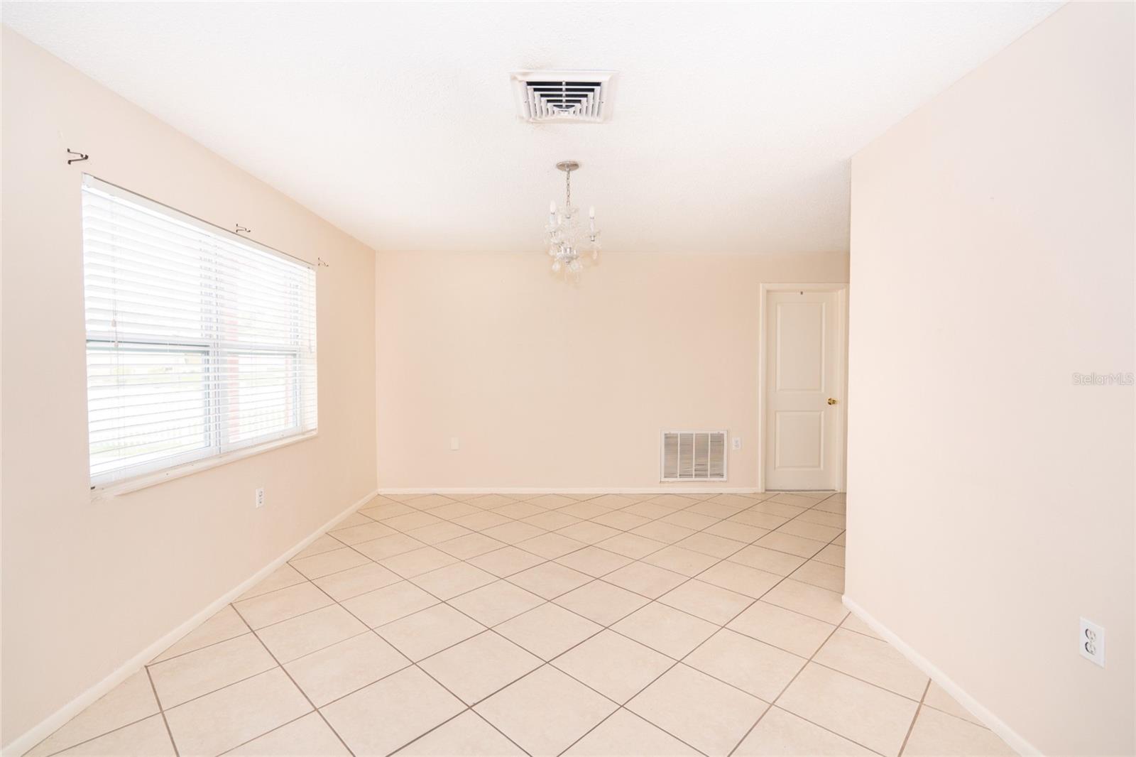 8033 Manvel Dr Property Photo 3