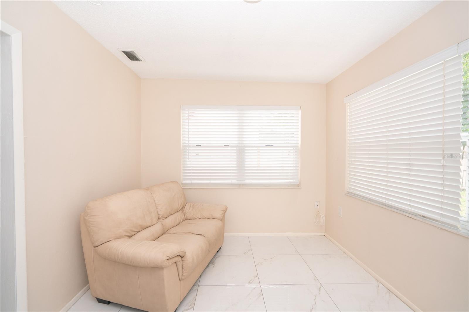 8033 Manvel Dr Property Photo 11