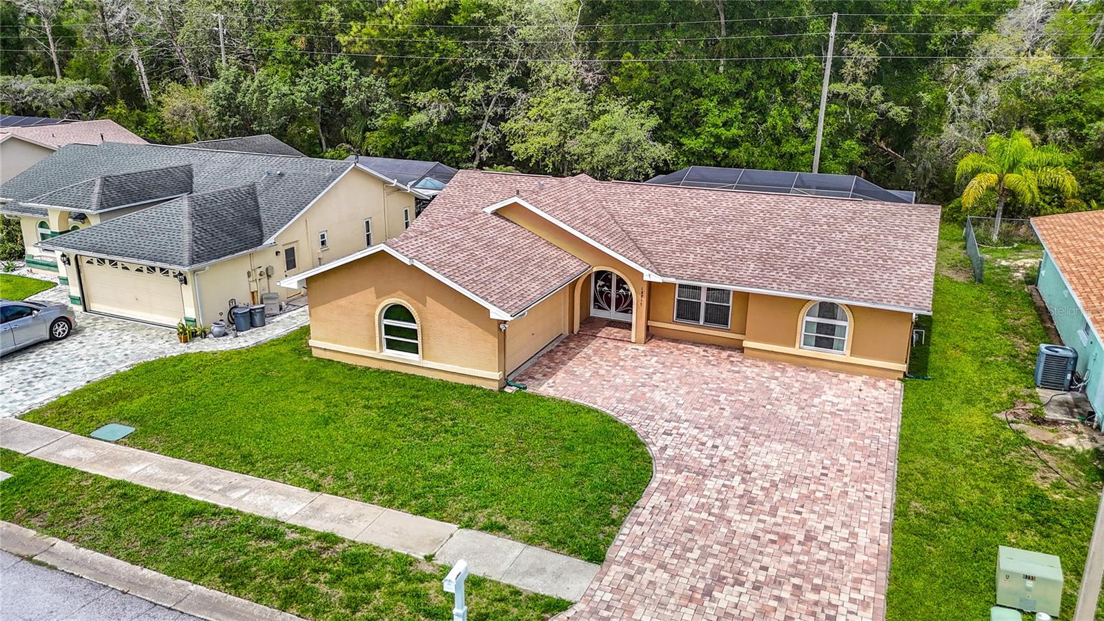 18817 Parade Rd Property Photo 9