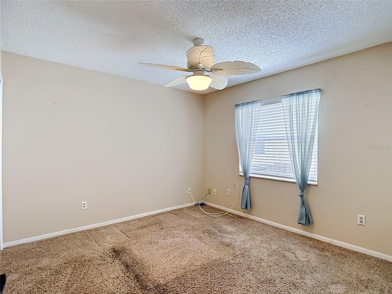 18817 Parade Rd Property Photo 31