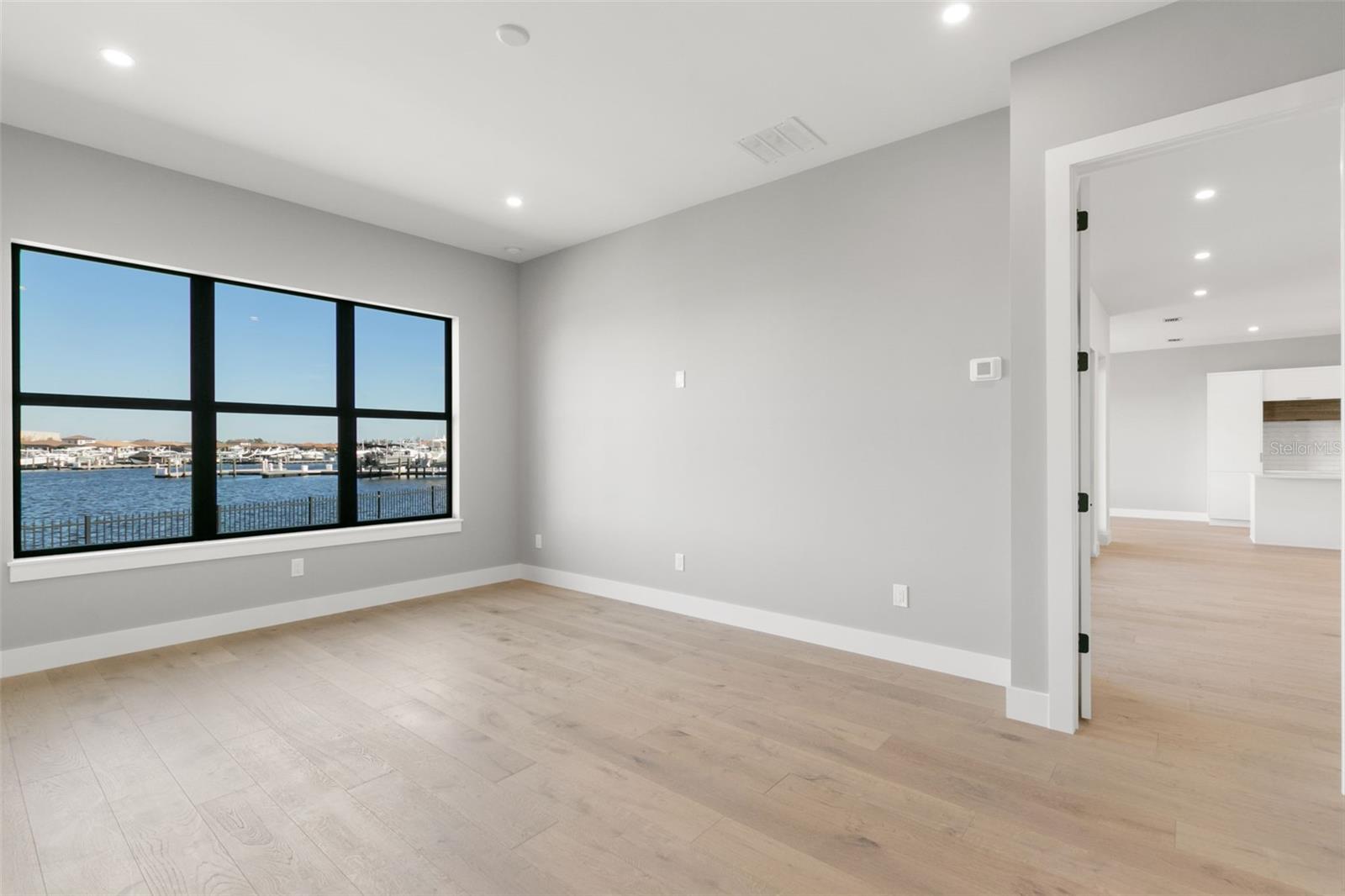 1810 4th St E Property Photo 23