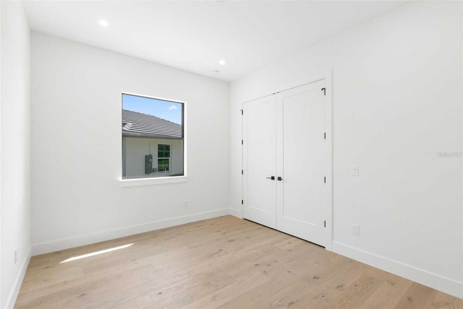1810 4th St E Property Photo 29