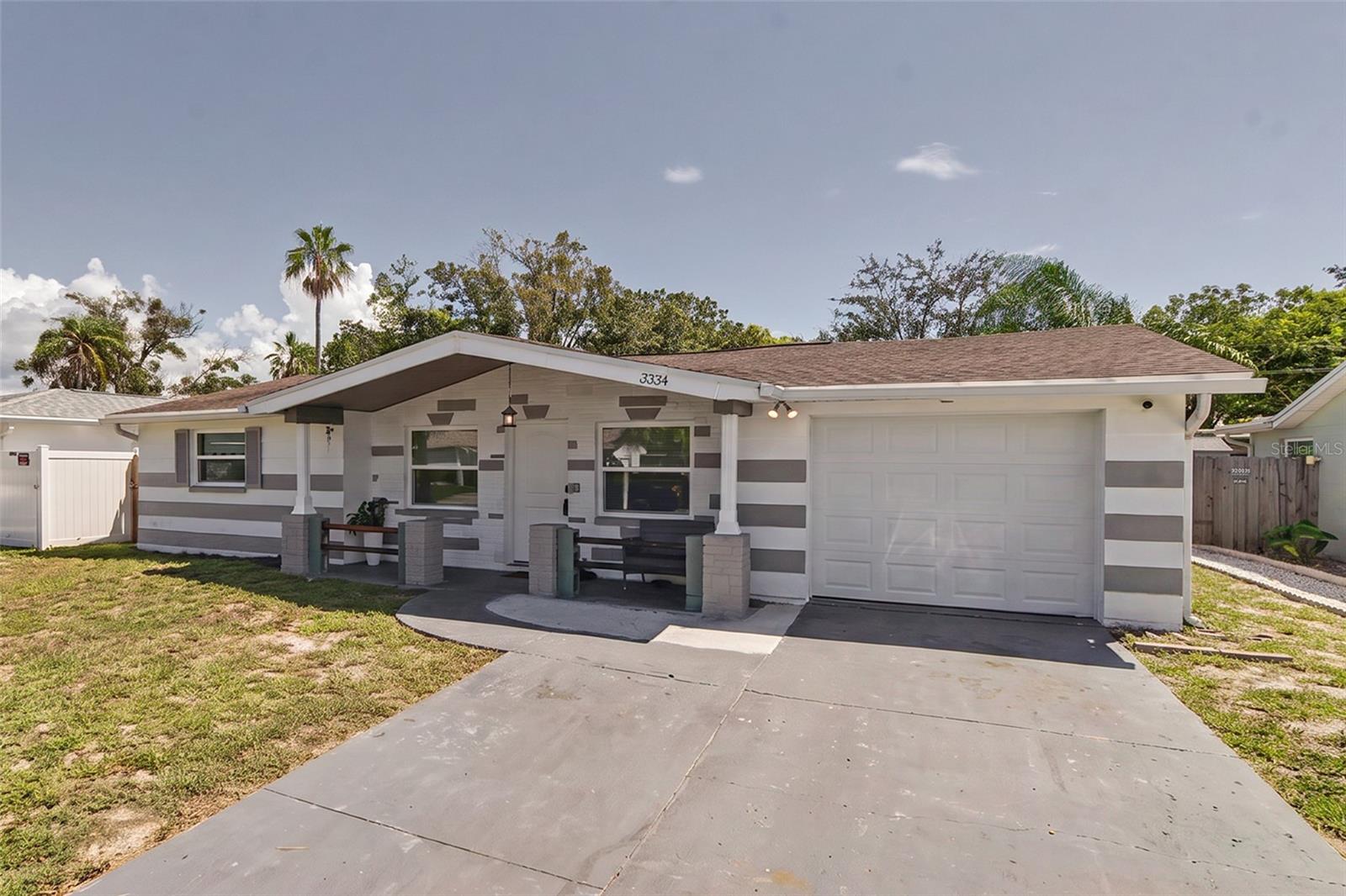 3334 Coldwell Dr Property Photo 2