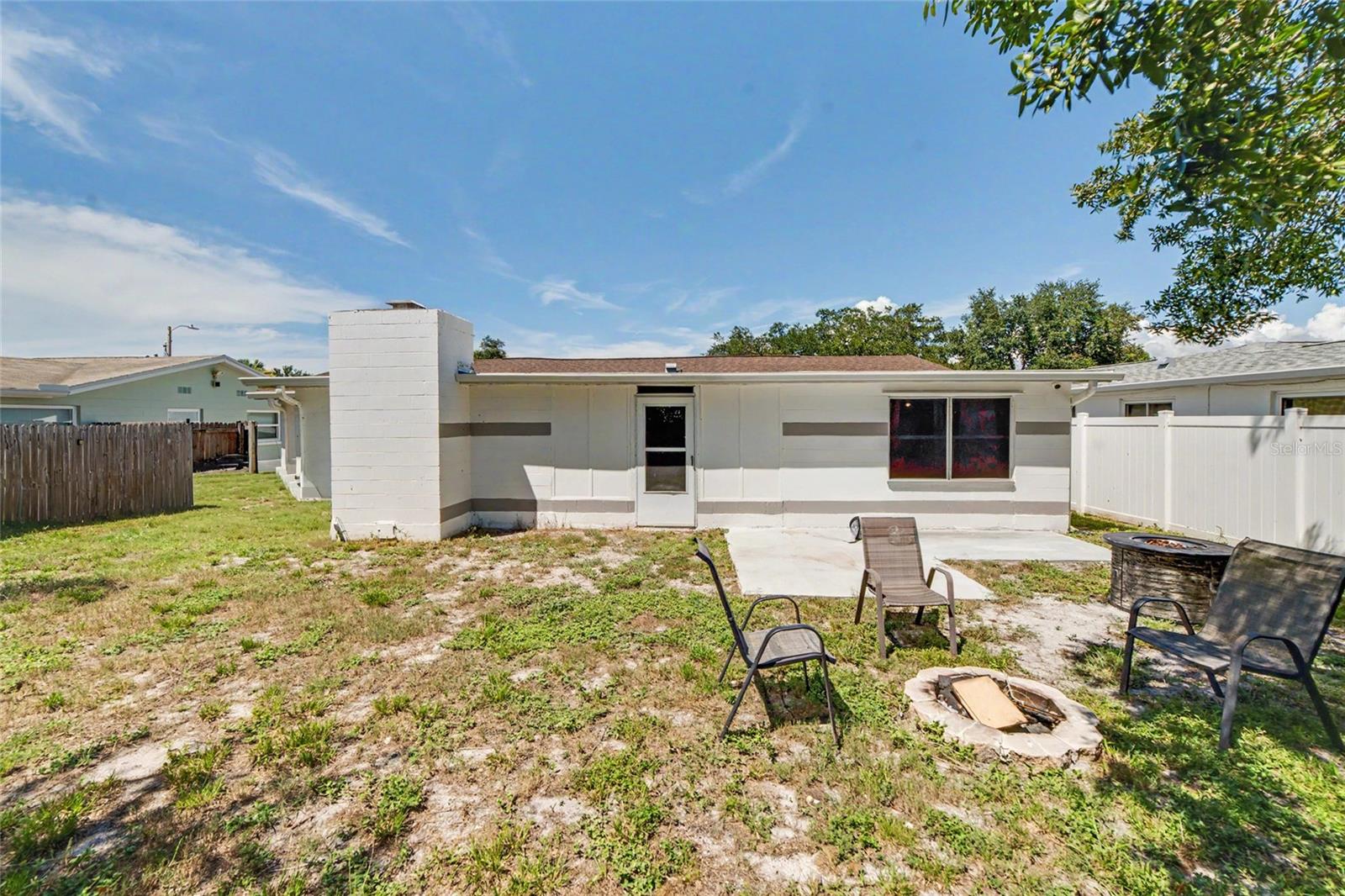 3334 Coldwell Dr Property Photo 22