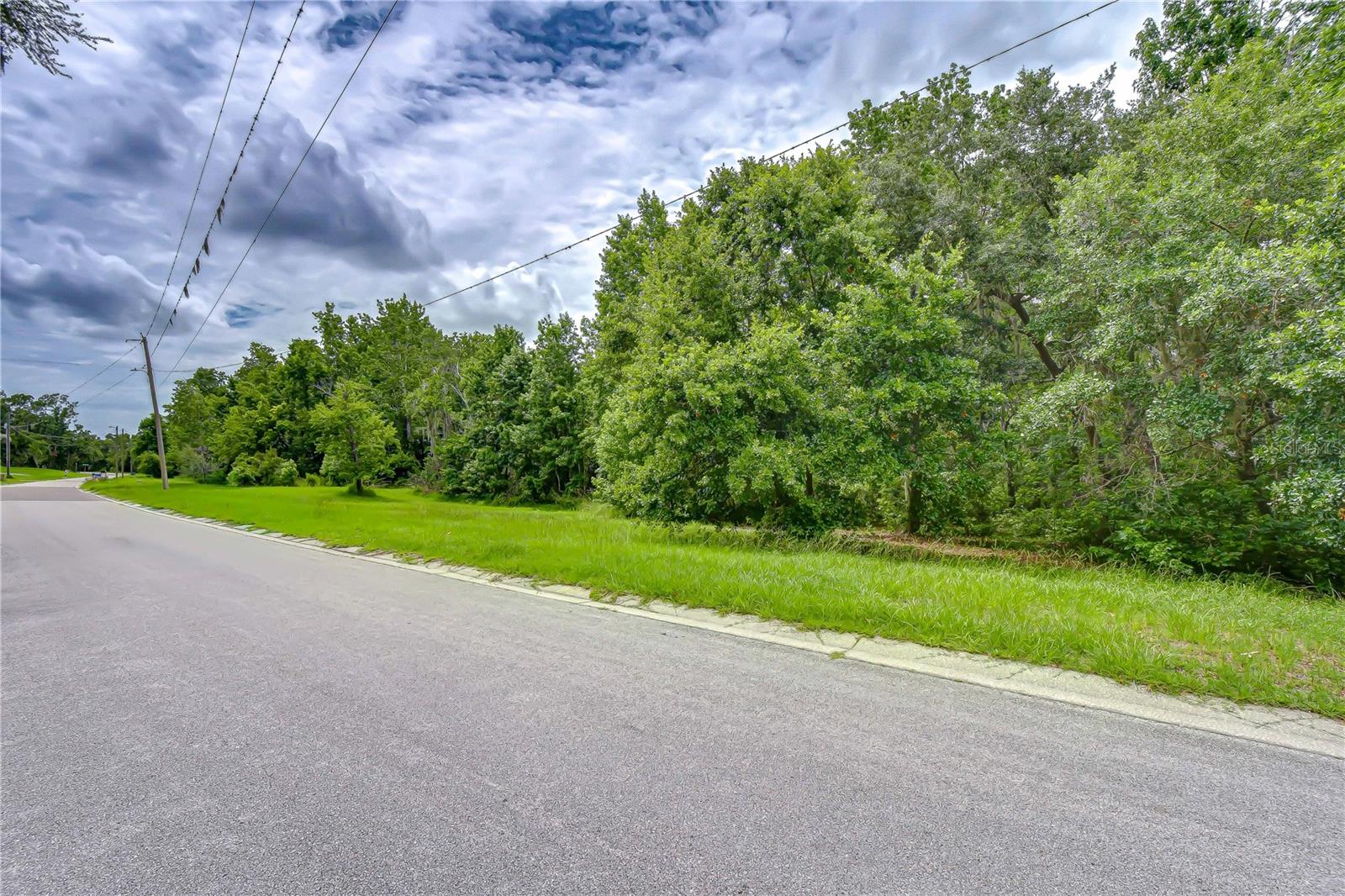 Lake Hills Dr Property Photo 8