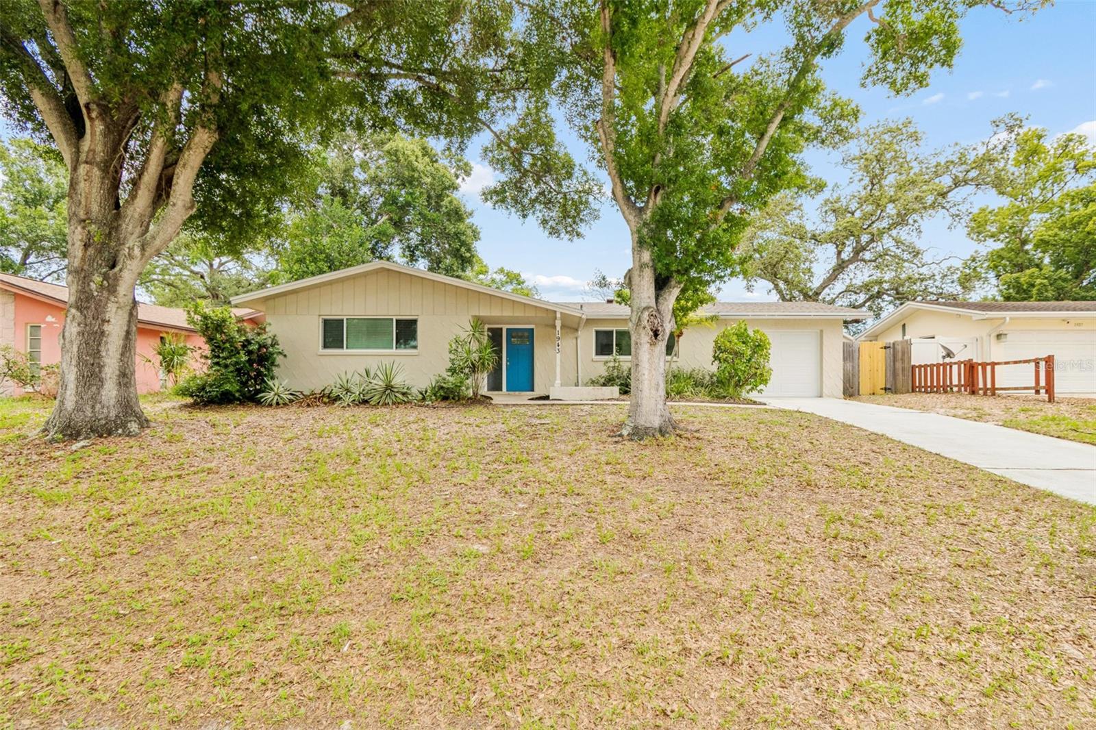 1943 Barbara Ave Property Photo 1